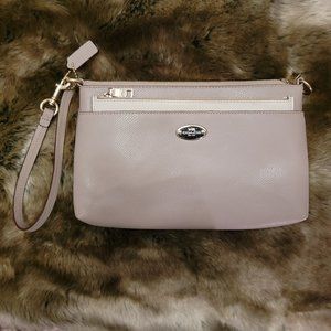 Vintage COACH Wristlet (Like New)